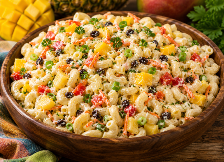 Salade de macaronis à l'haïtienne – recette de Chef Oli